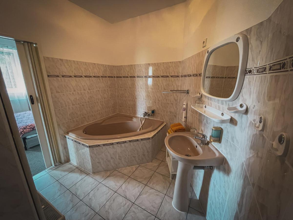 Hotel Apartment Faraon رومبورك المظهر الخارجي الصورة